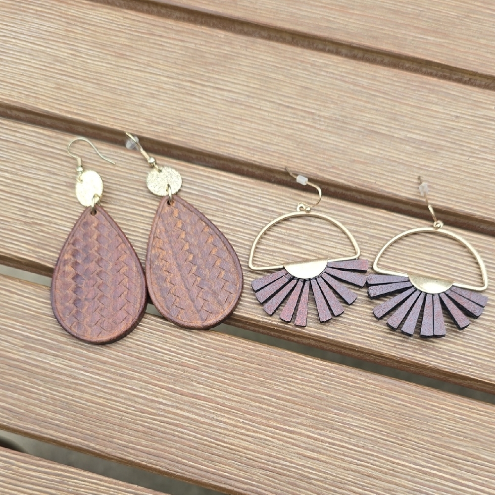 Elegant Brown and Gold Earrings Set